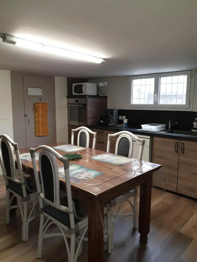T1 Dans Maison Au Calme Réalmont 0*,